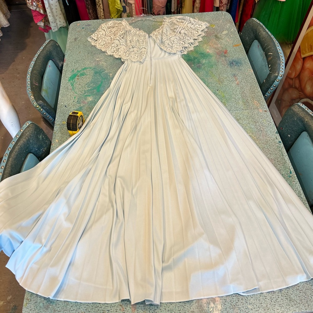 70s Lace Gown - Picture 9 of 14